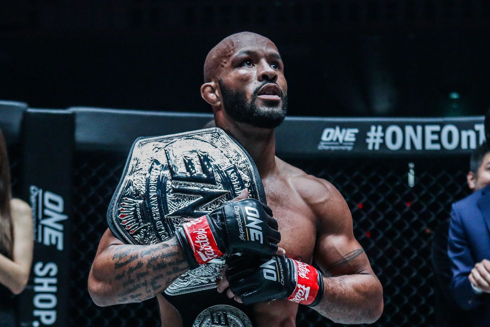 Demetrious-Johnson-defeats-Danny-Kingad-at-ONE-CENTURY-DC-IMGL7864-1920×1280-1