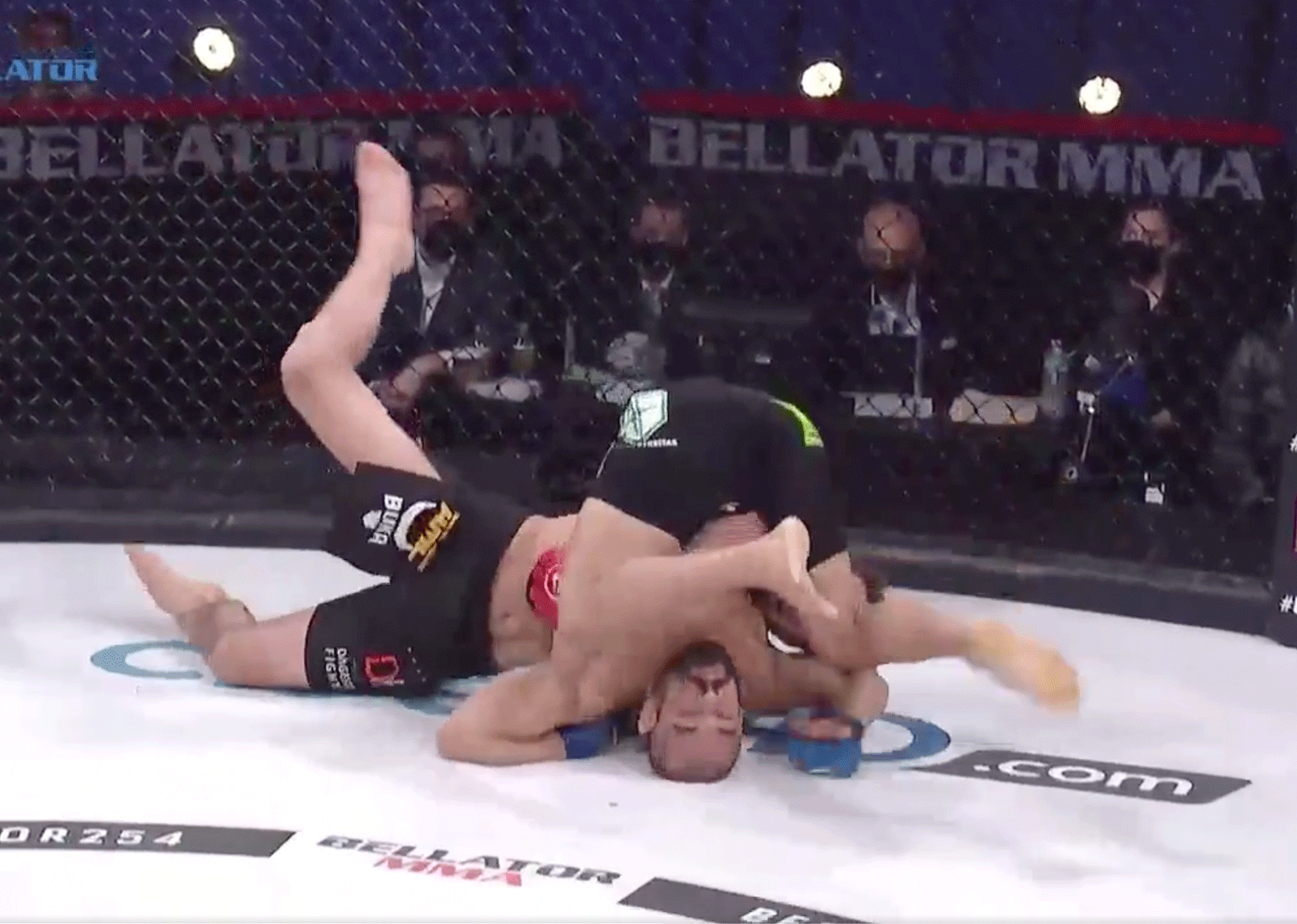 Magomed-magomedov-vs-Matheus-Mattos