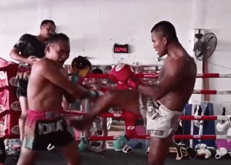 Buakaw-vs-saenchai-768x550