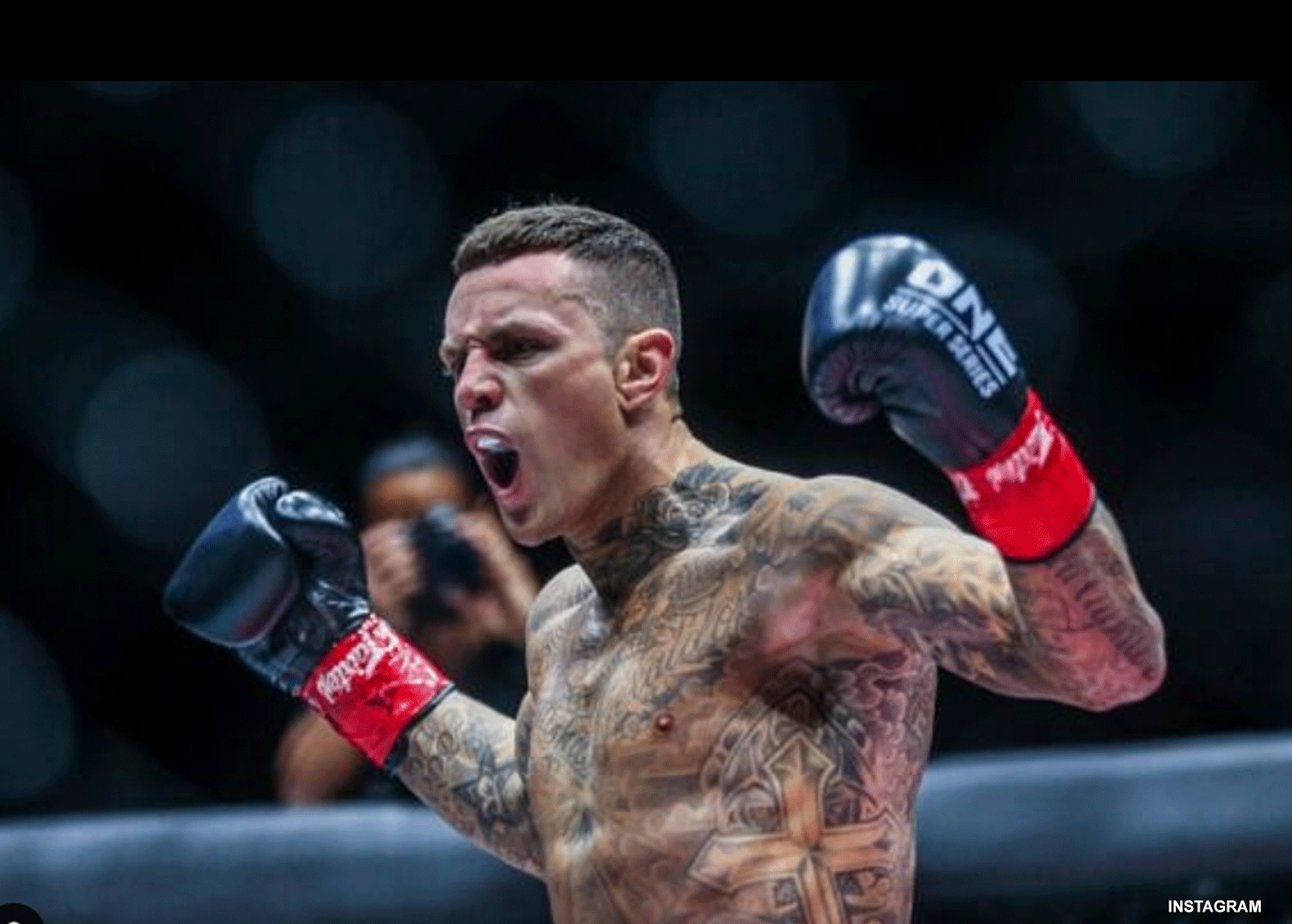 Nieky-Holzken-vs-John-Wayne-parr