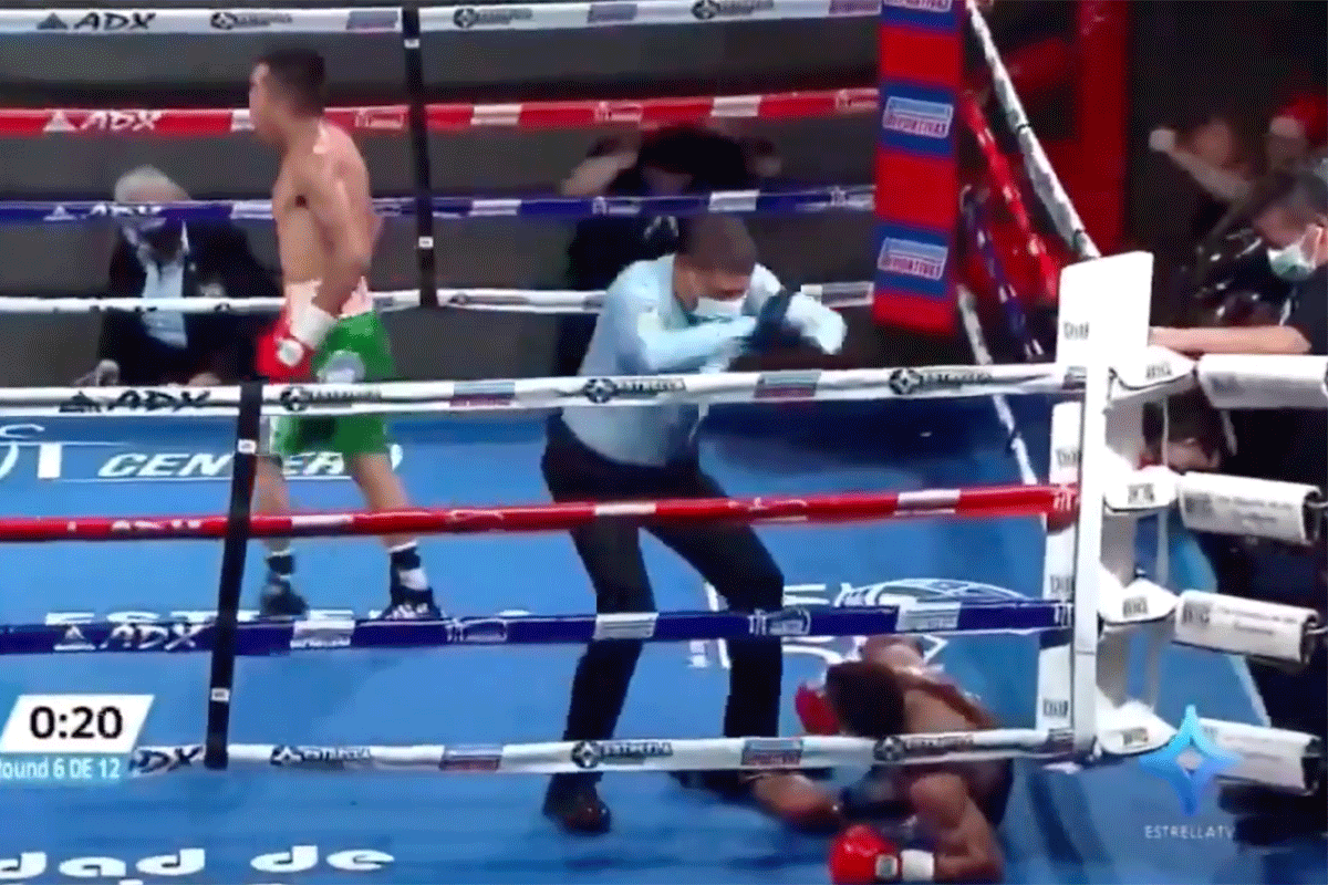 Esteban-Bermudez-slaat-Carlos-Canizales-knock-out