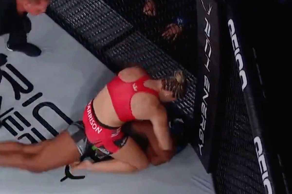 Kayla-Harrison-verslaat-Mariana-Morais-tijdens-PFL-6
