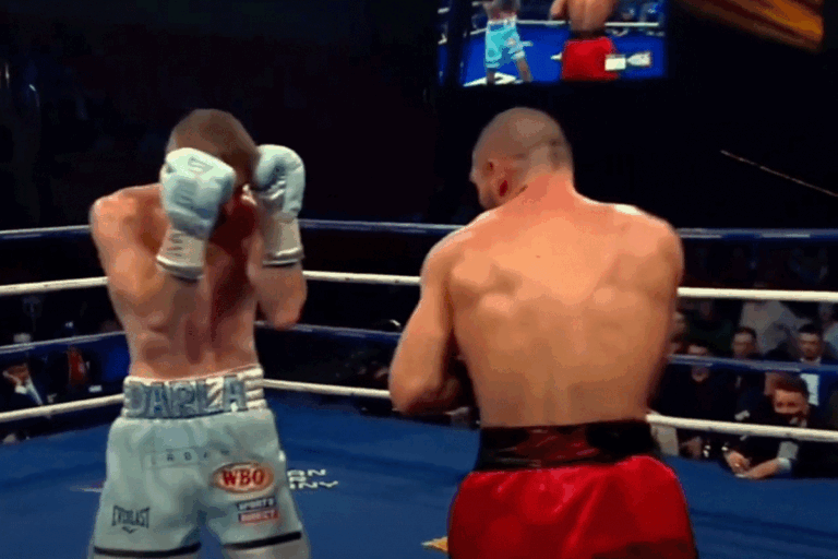 Magomed-Kurbanov-vs-Liam-Smith-768x512