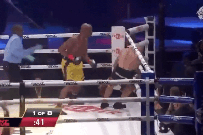 tito-ortiz-knokc-out-tegen-anderson-silva-768x512