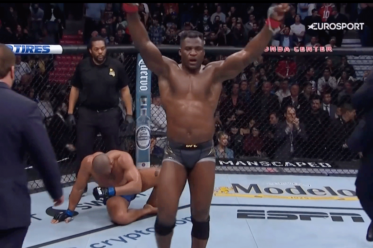 UFC-ster-Ngannou-over-knieblessure