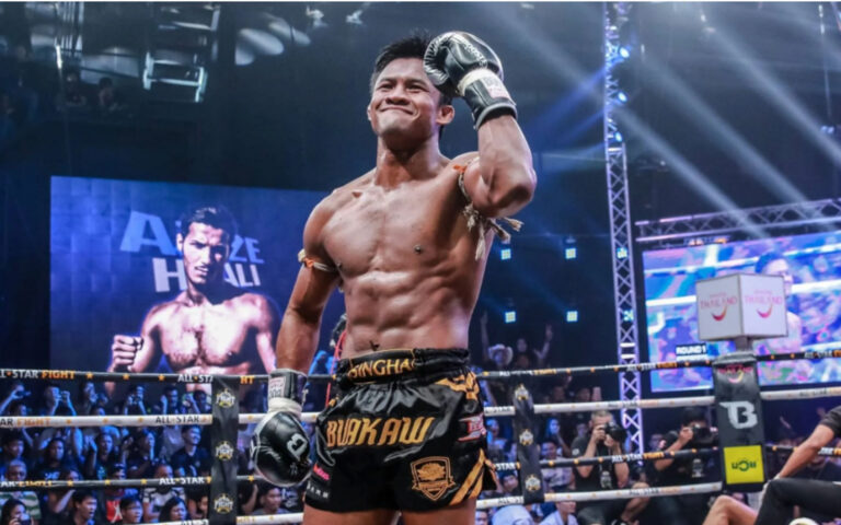 buakaw-banchamek-63ea91b68bfa5-768x480