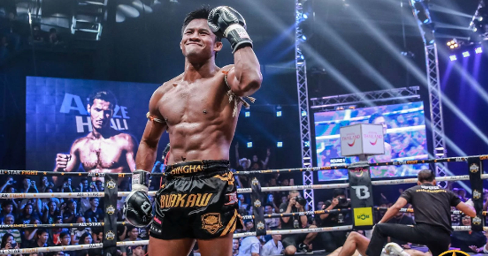 buakaw-banchamek-65492ee8dd764