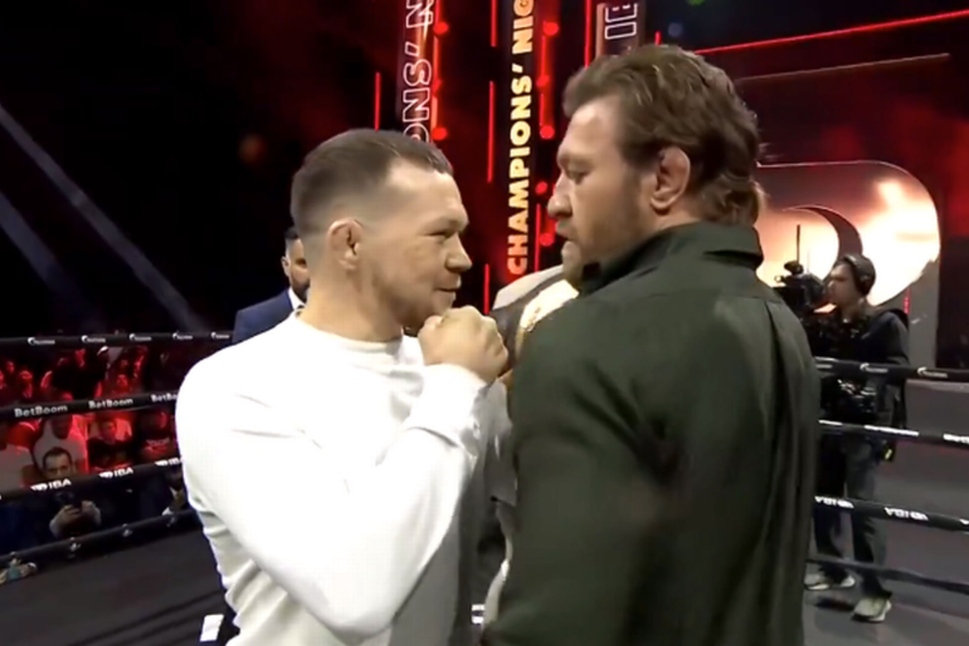 conor-mcgregor-vs-petr-yan-6575a43023351