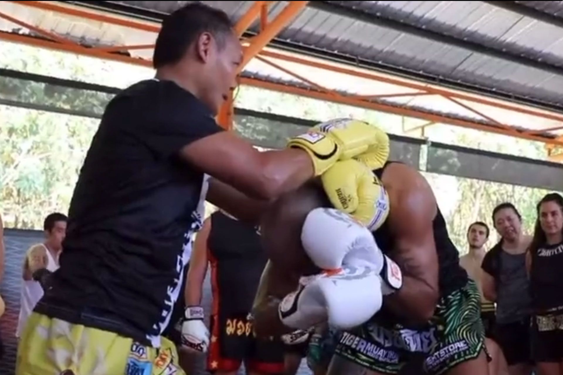 saenchai-saenpong-65e2e23b2ca61