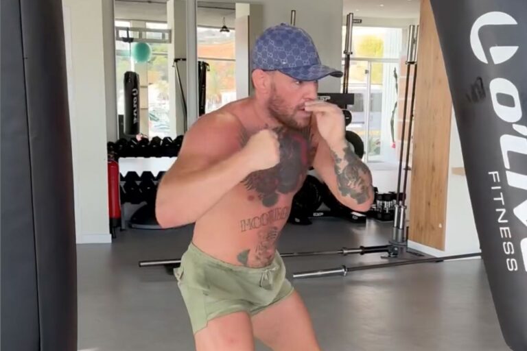 conor-mcgregor-66d74bbe92d74-768x512