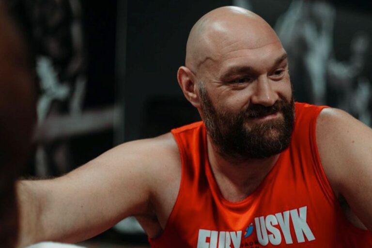 tyson-fury-6750125f1d2c9-768x512