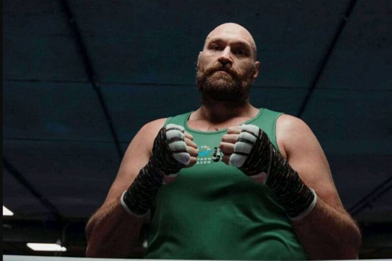 tyson-fury-ring-684300d8bc44a-768x512