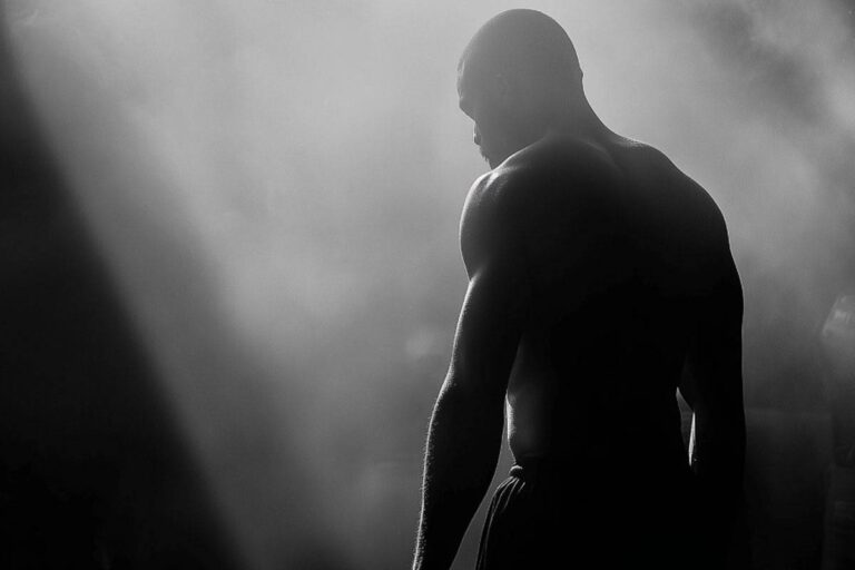 jon-jones-68833a407e934-768x512