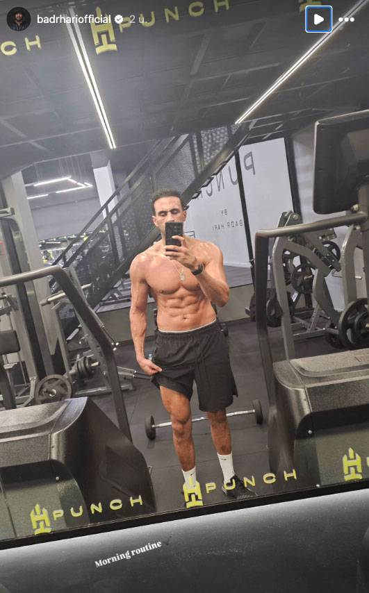 Badr Hari verrast fans met gespierd lichaam en wakkert hoop op nieuw gevecht aan