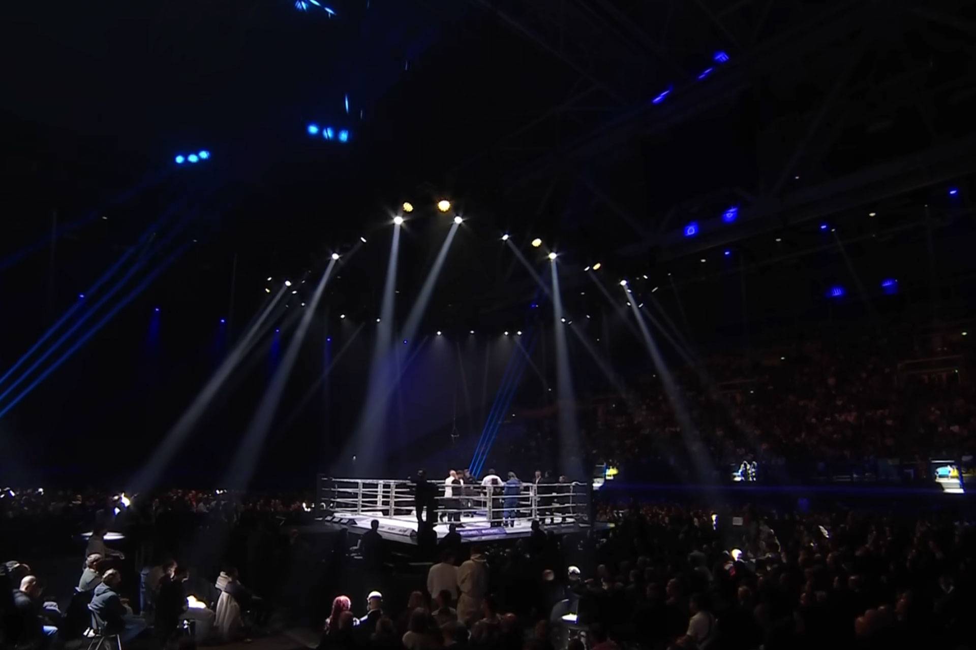 ‘Drie tribunes bleven leeg’: Glory zet na vertrek Rico Verhoeven nieuwe koers in