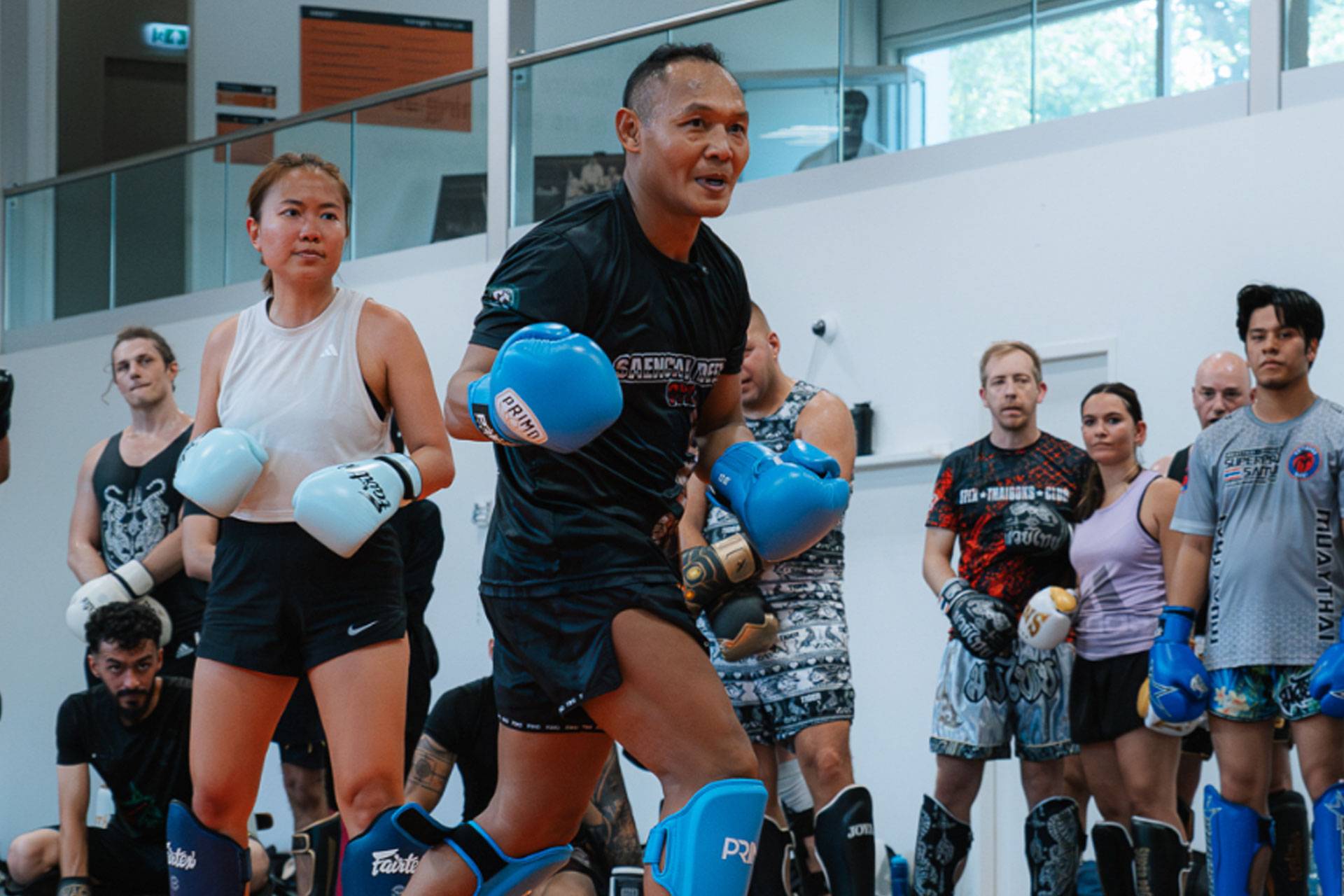 ‘Nog 1 keer in Nederland’ – Muay Thai-legende Saenchai opent tijdelijke gyms in 3 steden