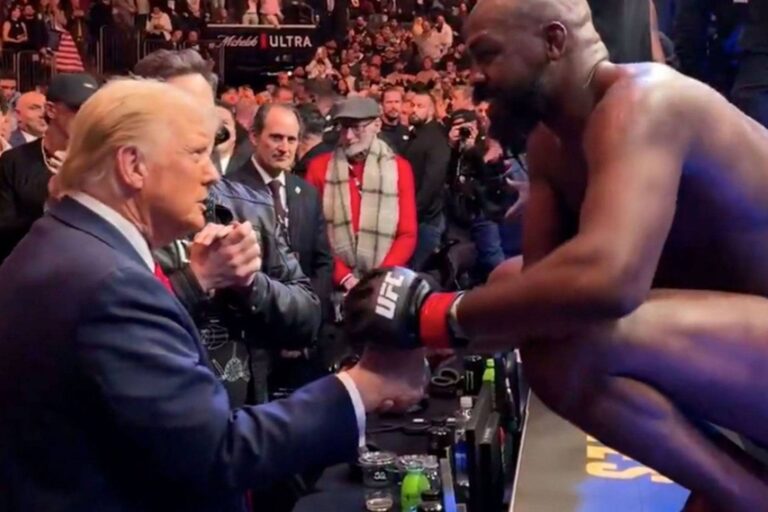 donald-trump-69b7f6eb9c464-768x512