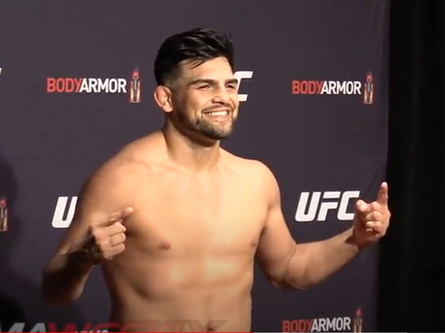 Kelvin-Gastelum-63d01dcfb95a1