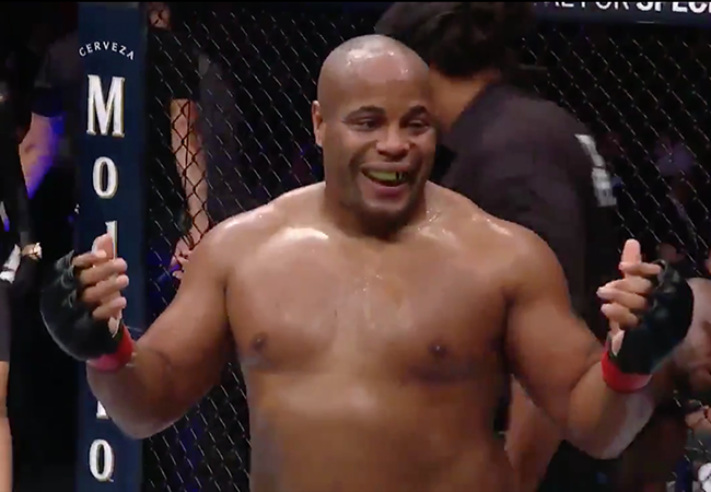 daniel-cormier-63d020ed871db