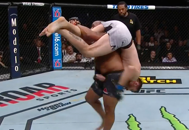 stipe-vs-cormier-63d021542cc0b