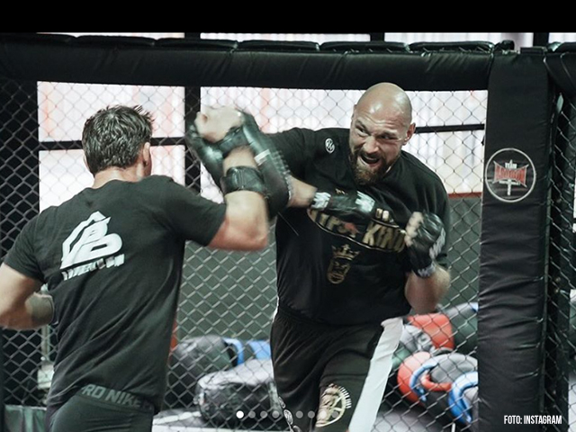 tyson-fury-mma-63d01fbc614b1