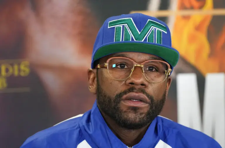 Floyd-Mayweather-Jr-768x507