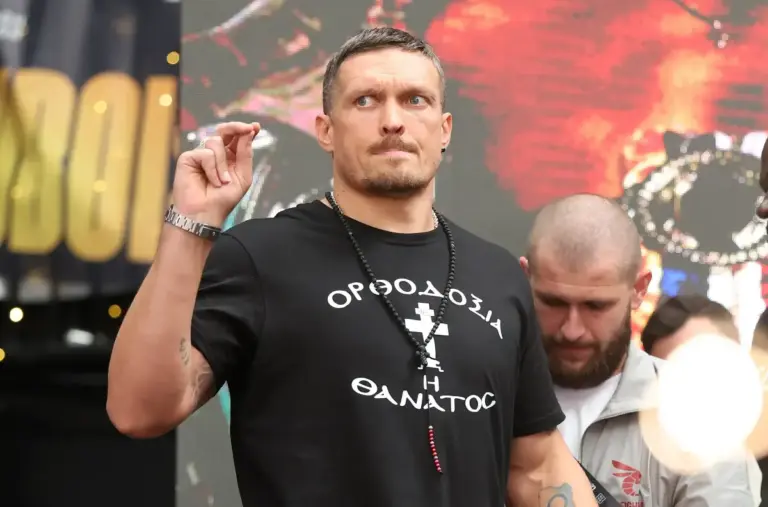 Oleksandr-Usyk-afscheidsgala-jones-wilder-768x507